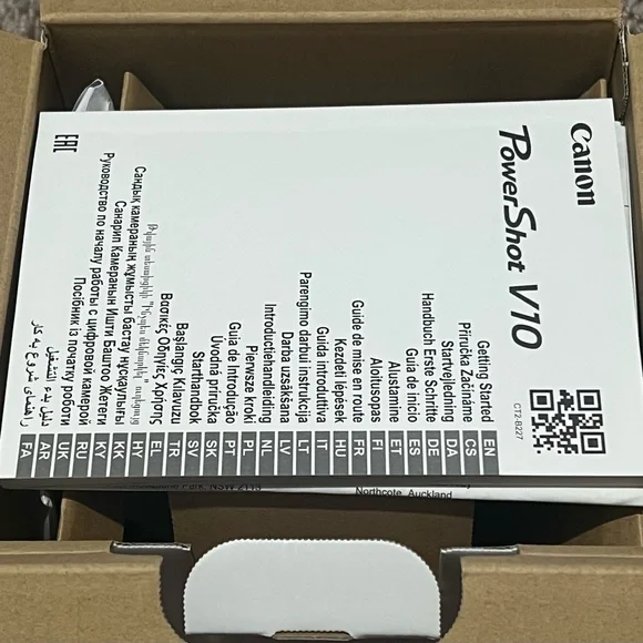 Canon PowerShot V10 in Black - Picture 2 of 4